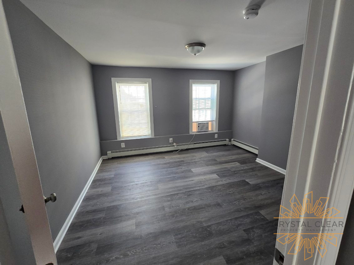 1216 N King St #2 - Photo 5 of 16