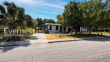 featured image of 722 Hearne