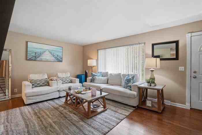 2478 Hiller Rd - Photo 4 of 24