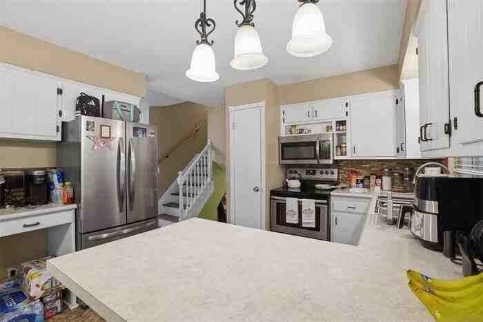 2478 Hiller Rd - Photo 7 of 24