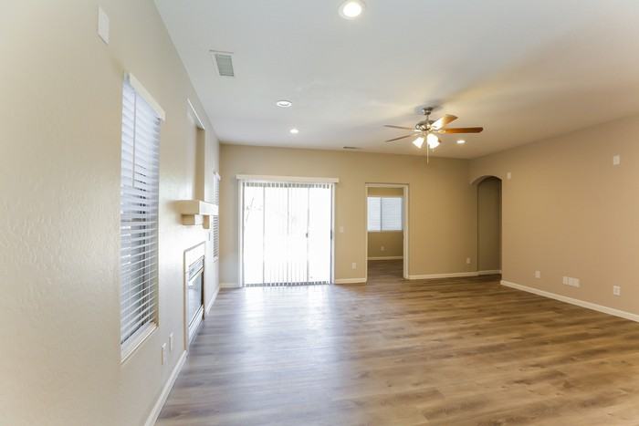 1621 S 85th Dr - Photo 5 of 20