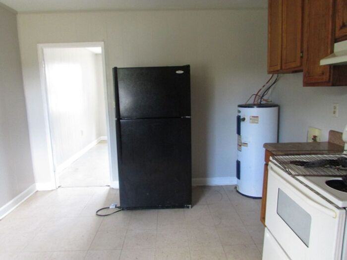 3 Dixie Dr #A - Photo 6 of 11