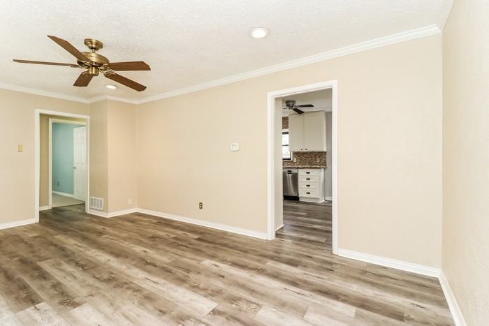 2310 Ridgewood St - Photo 2 of 20