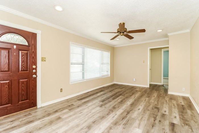 2310 Ridgewood St - Photo 5 of 20