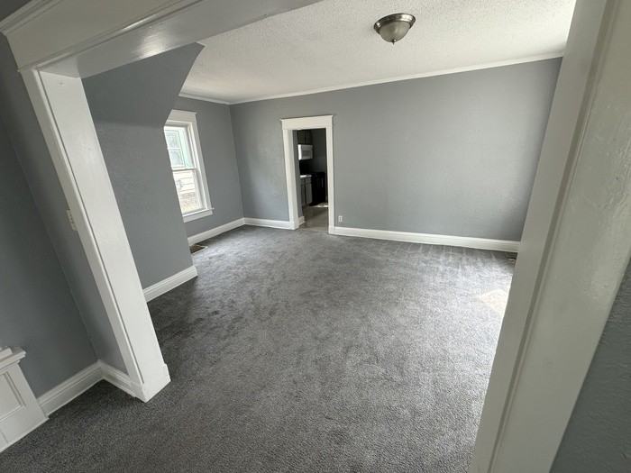 109 N Lawndale Ave - Photo 6 of 8