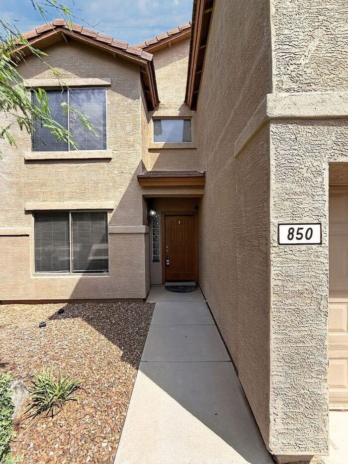 850 E Beargrass Pl - Photo 3 of 45