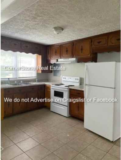 881 W Orange St - Photo 7 of 14
