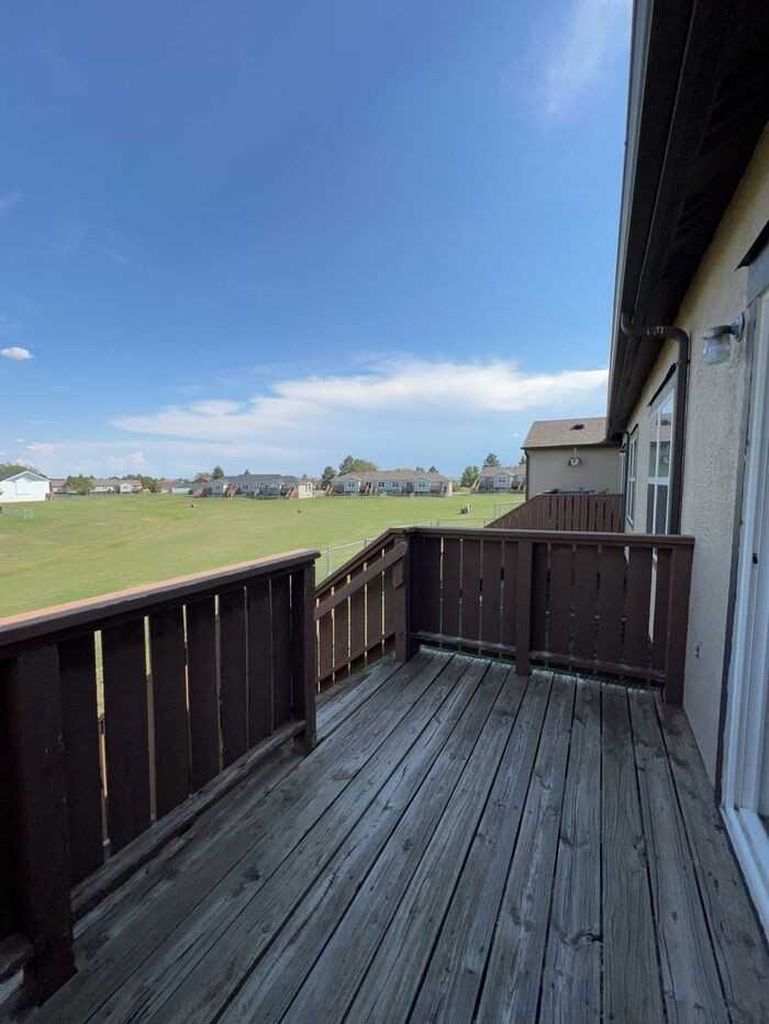 1373 Dakota Dr - Photo 4 of 7