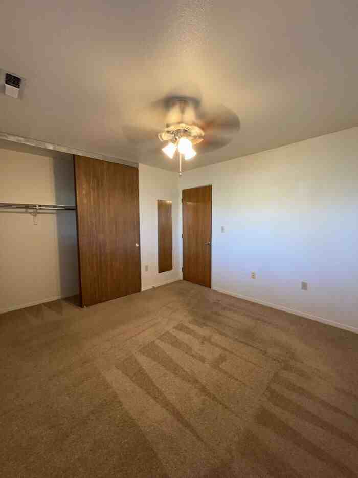 1373 Dakota Dr - Photo 5 of 7
