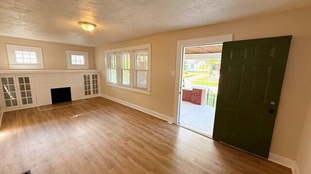 5936 Dewey Ave - Photo 4 of 11