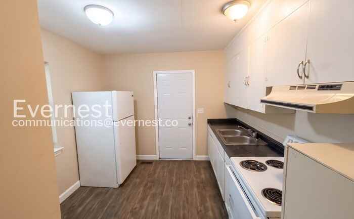 1018 Wynnwood Rd - Photo 5 of 18