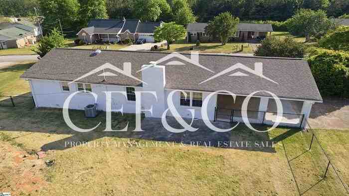 117 Hendrix Dr - Photo 3 of 25