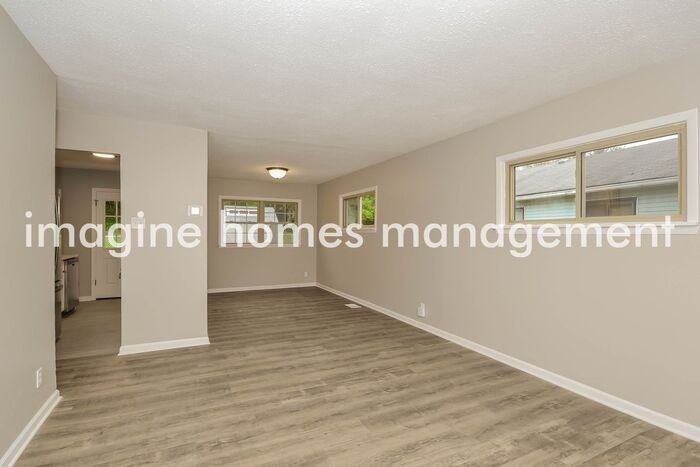 3265 Lapland Dr - Photo 3 of 13