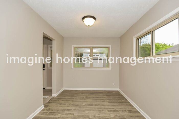 3265 Lapland Dr - Photo 4 of 13