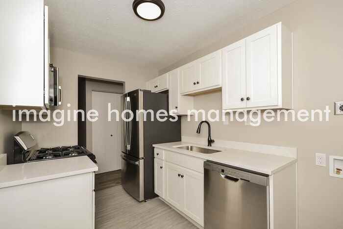 3265 Lapland Dr - Photo 5 of 13