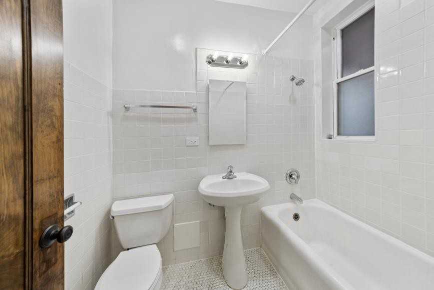 1923 W Estes Ave - Photo 7 of 10
