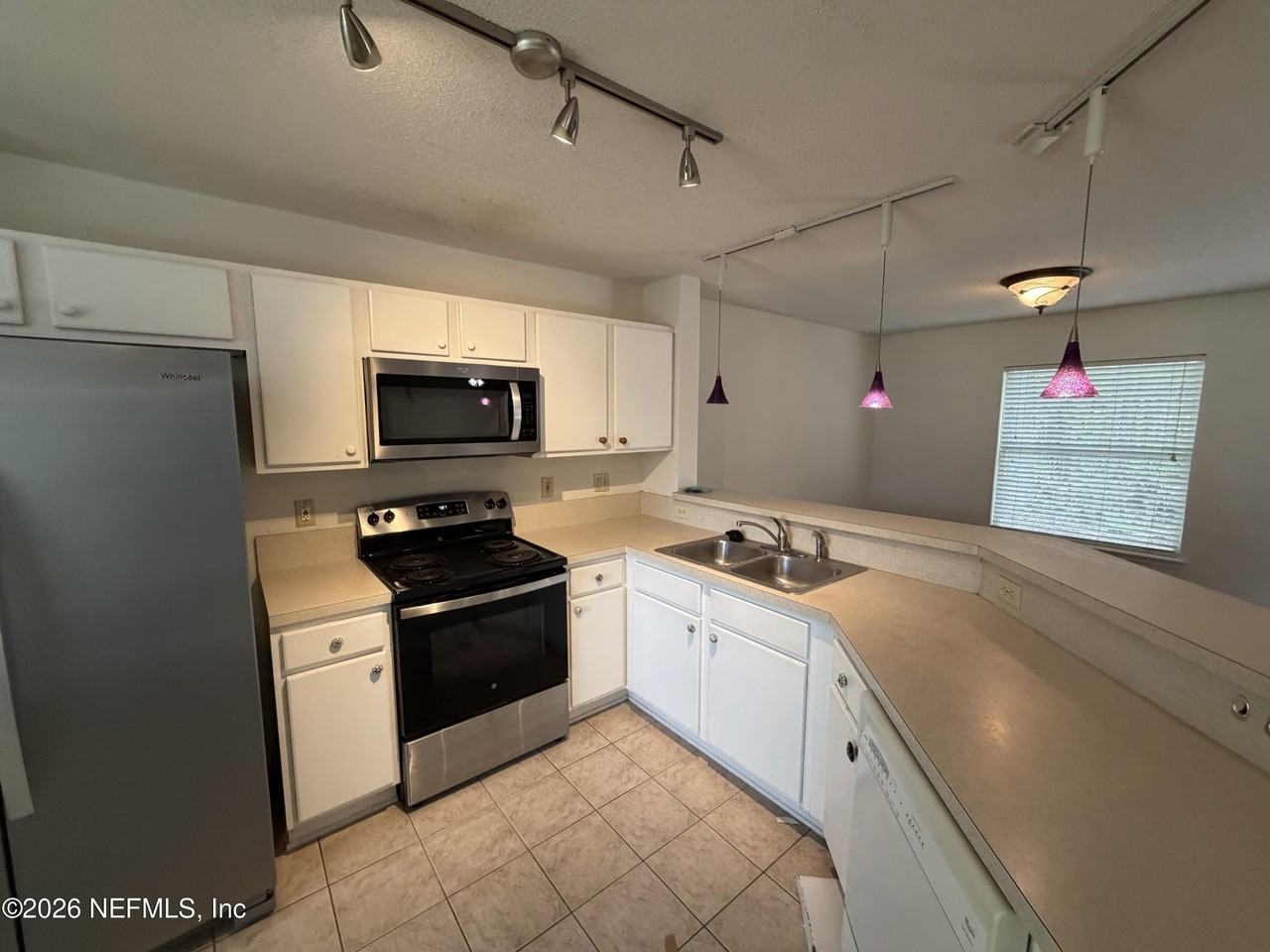 165 Southern Bridge Blvd #4 - Photo 5 of 14