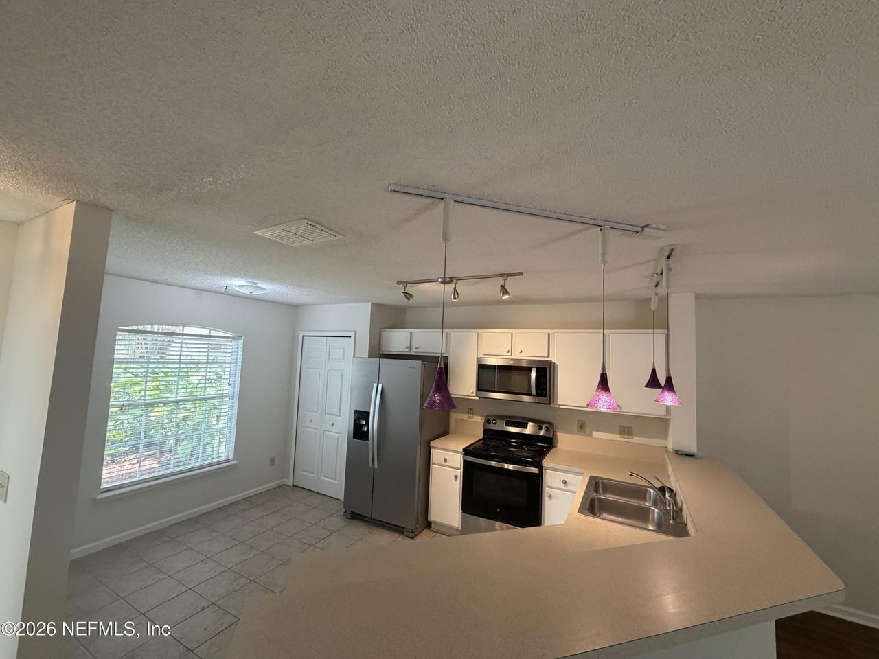 165 Southern Bridge Blvd #4 - Photo 7 of 14