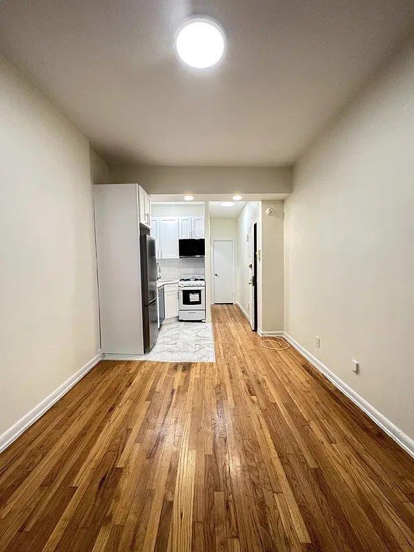 901 1st Ave - Photo 3 of 6