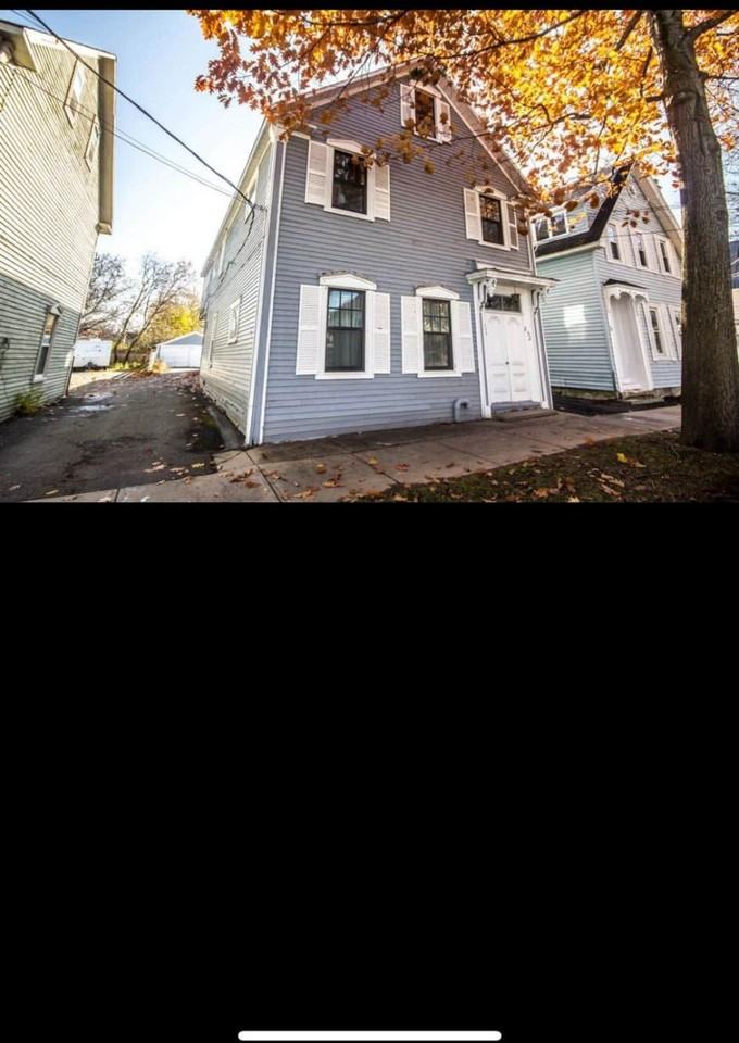 230 Saint John St - Photo 5 of 10