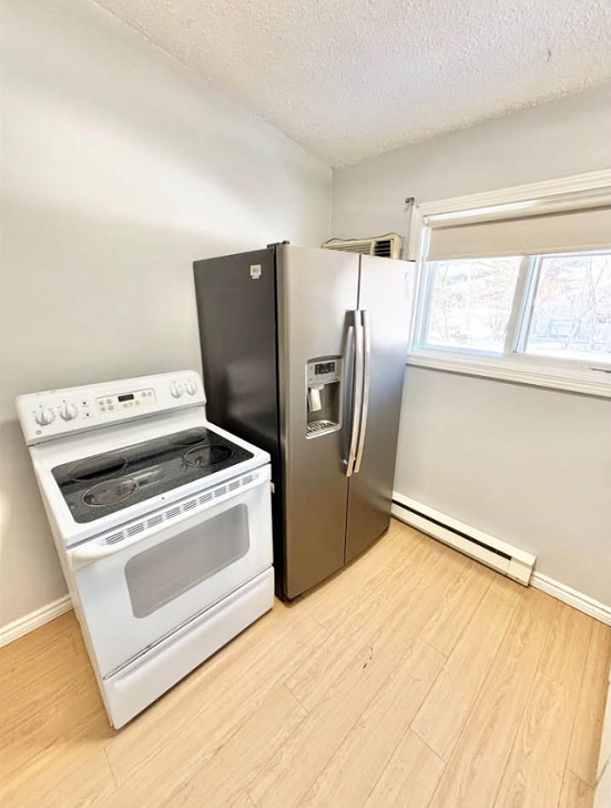770 Riverside Dr - Photo 2 of 9