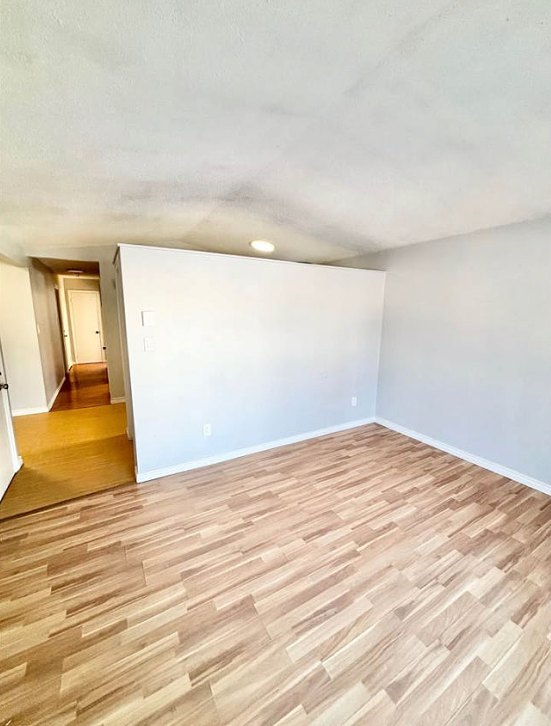 770 Riverside Dr - Photo 4 of 9