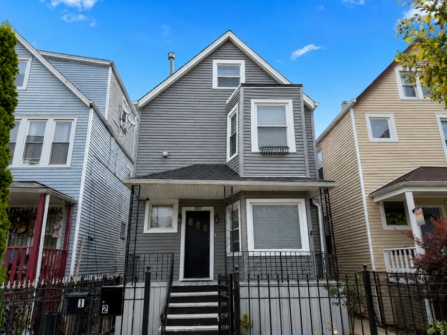 1937 N Hamlin Ave