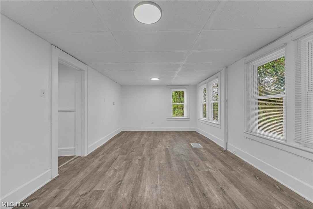 712 Roselle Ave #BUP - Photo 4 of 17