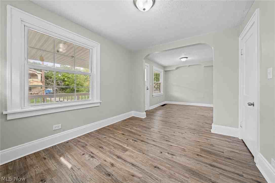 3685 E 149th St - Photo 5 of 28
