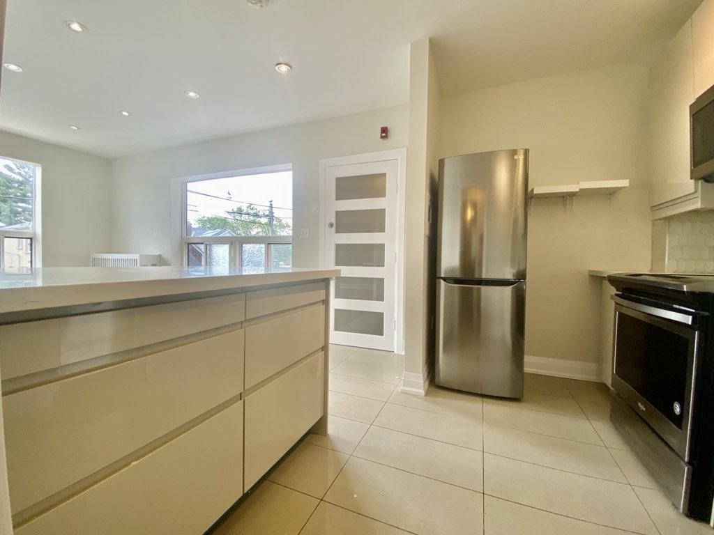 7 Caithness Ave #4 - Photo 3 of 19