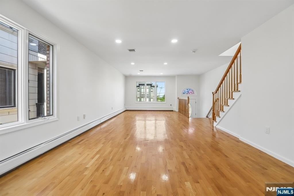 326B 9th St #B - Photo 7 of 42