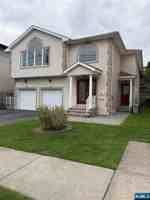 featured image of 147 Westminster Pl #2