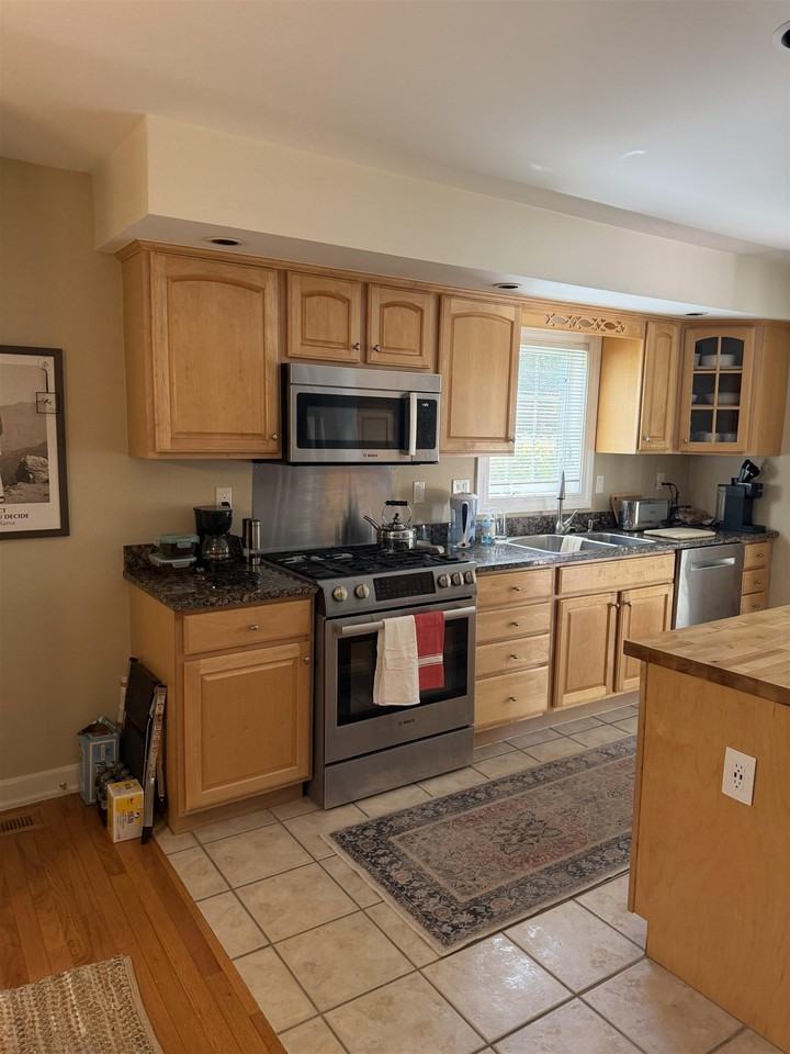 2 Emily Cir - Photo 6 of 21