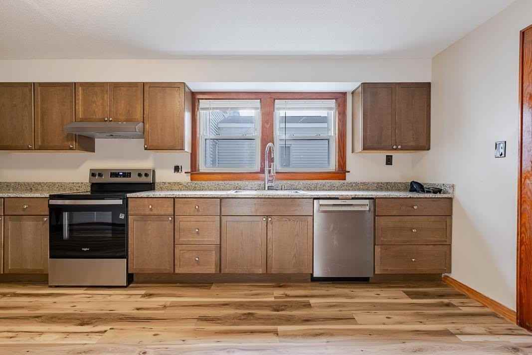 324 Laurel St #1stFL - Photo 5 of 20