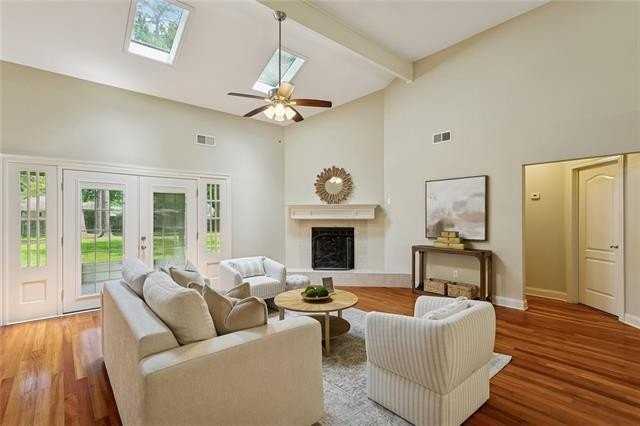 103 Pineland Dr - Photo 4 of 21