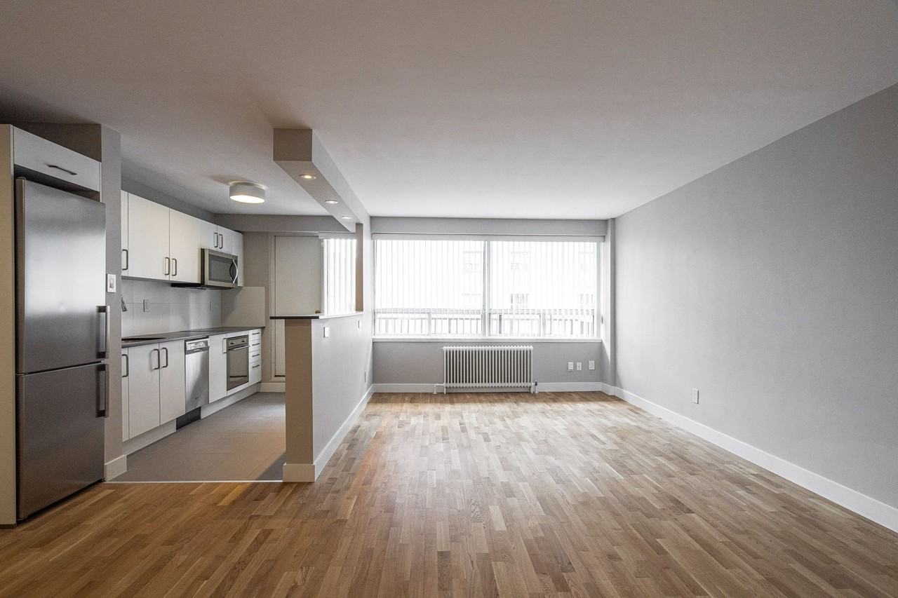 77 Spencer Avenue - Photo 3 of 16