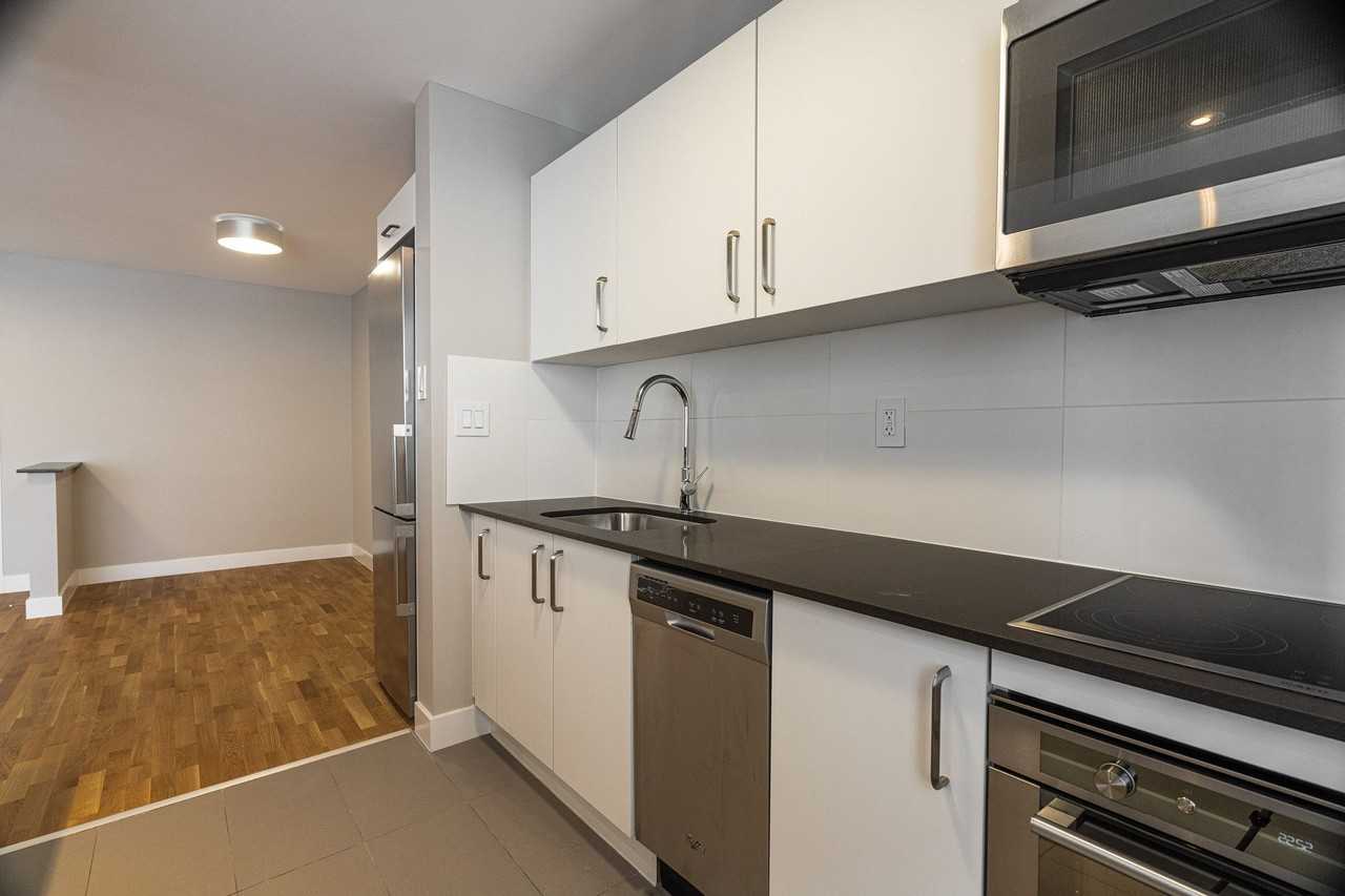 77 Spencer Avenue - Photo 6 of 16