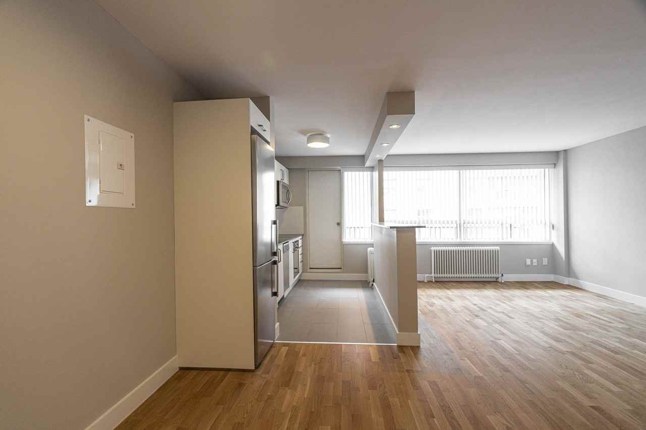 77 Spencer Avenue - Photo 7 of 16
