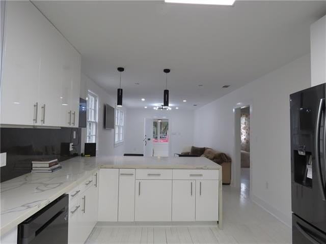 444 Orion Ave - Photo 4 of 10