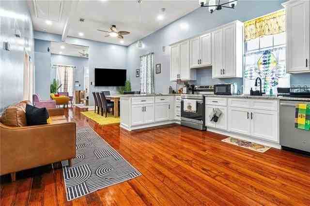 2608 Magnolia St - Photo 4 of 16