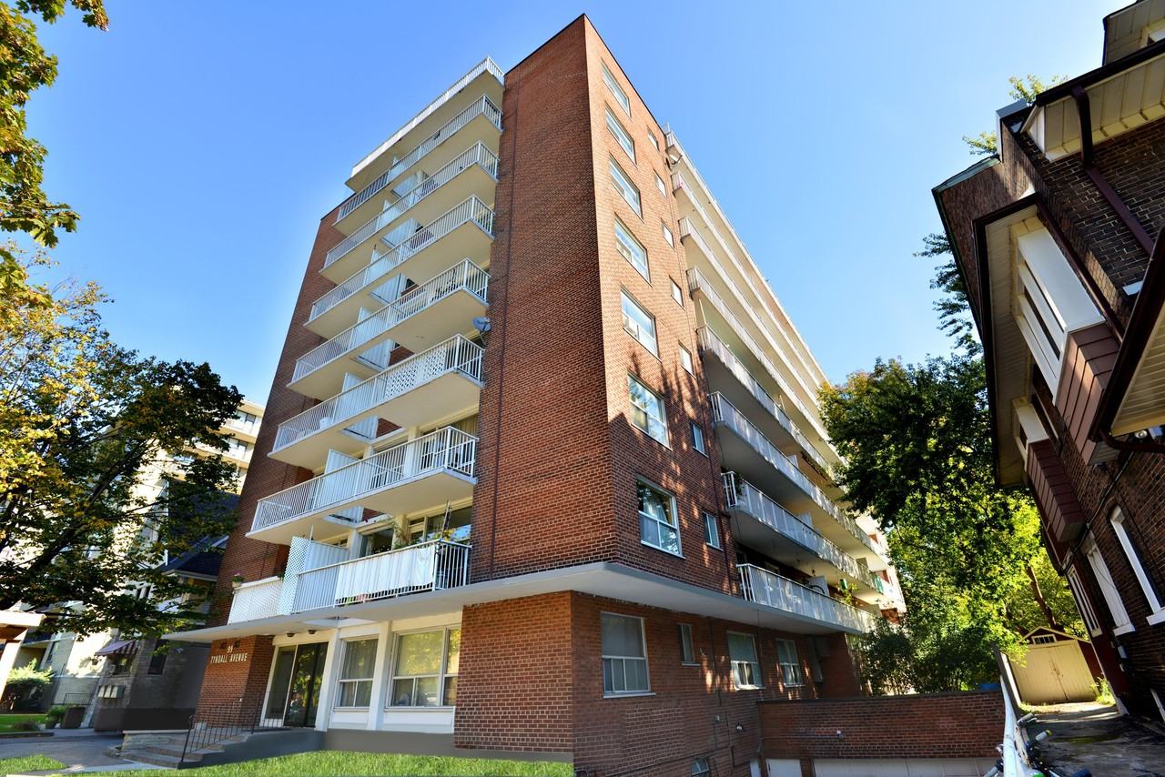 99 Tyndall Avenue - Photo 2 of 50