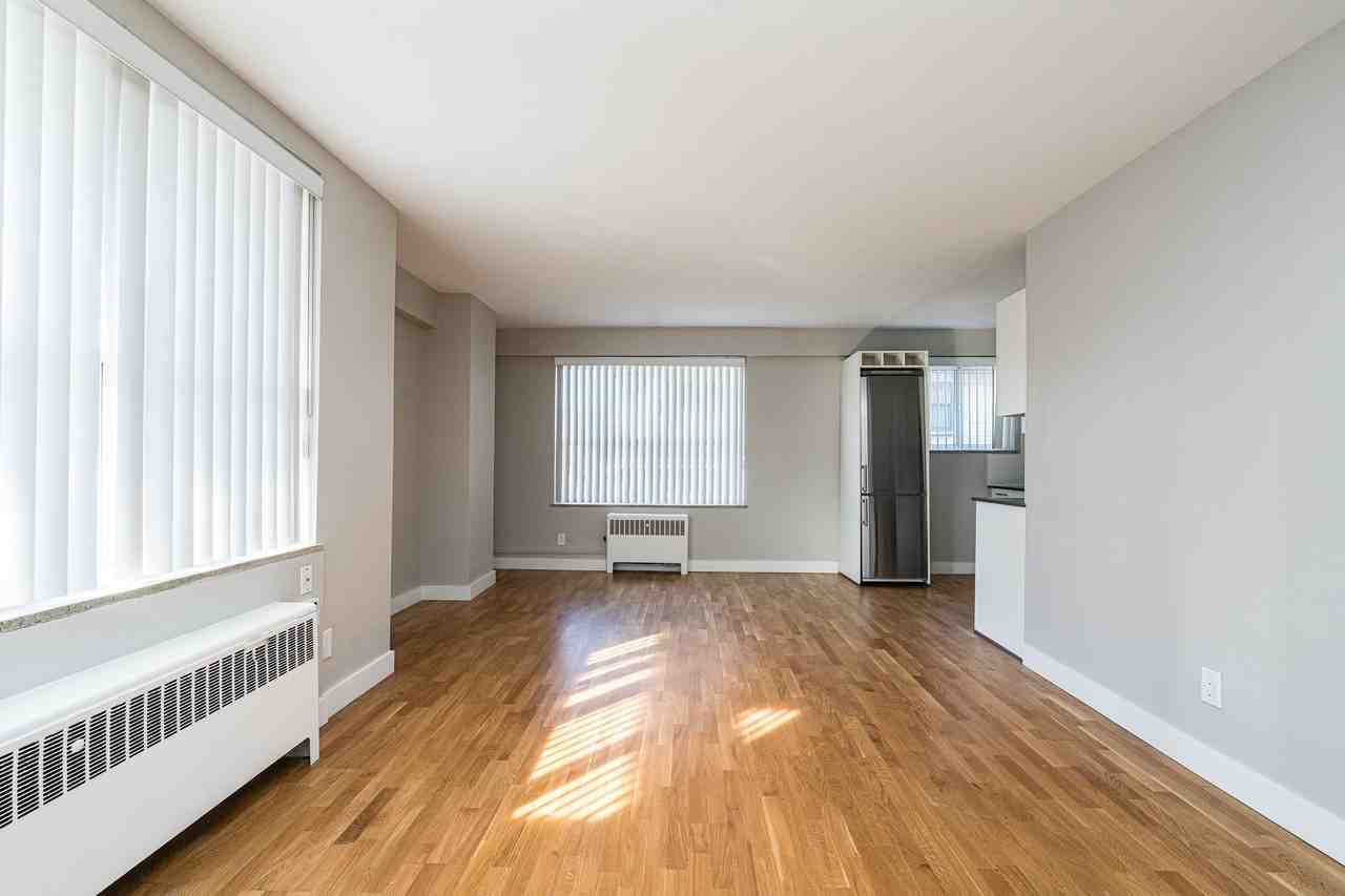99 Tyndall Avenue - Photo 5 of 50