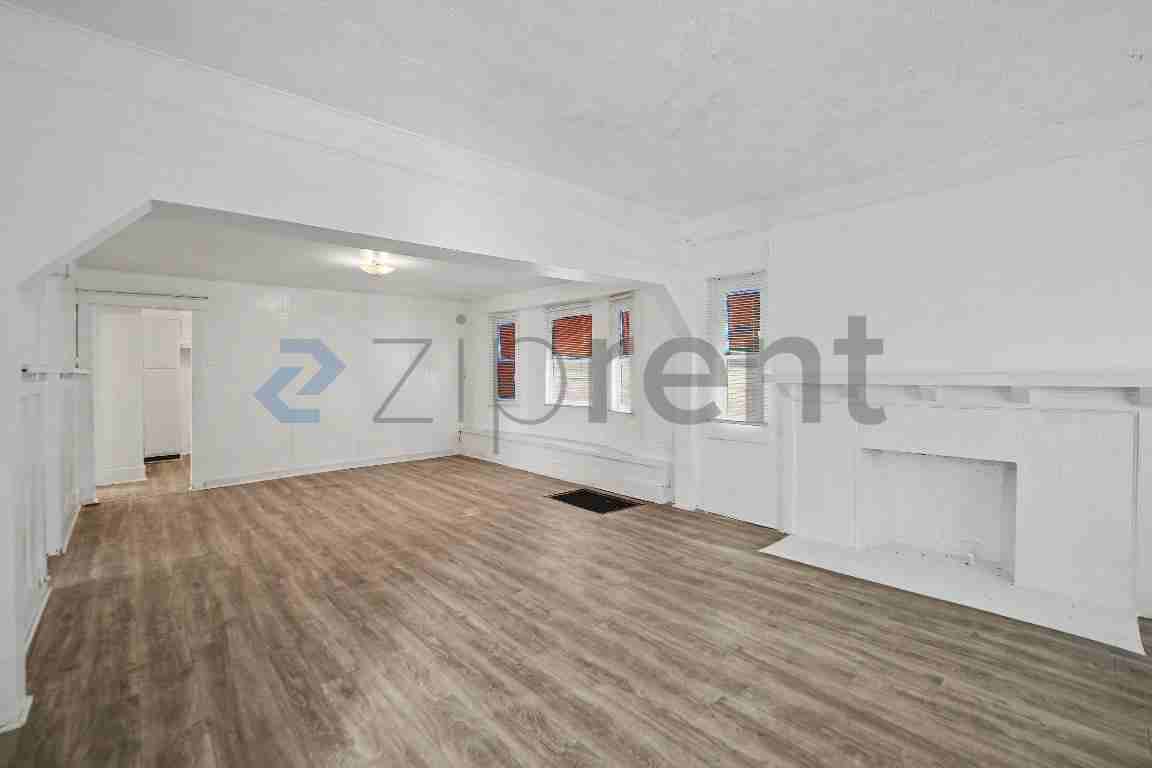 3937 Mont Clair St - Photo 6 of 15