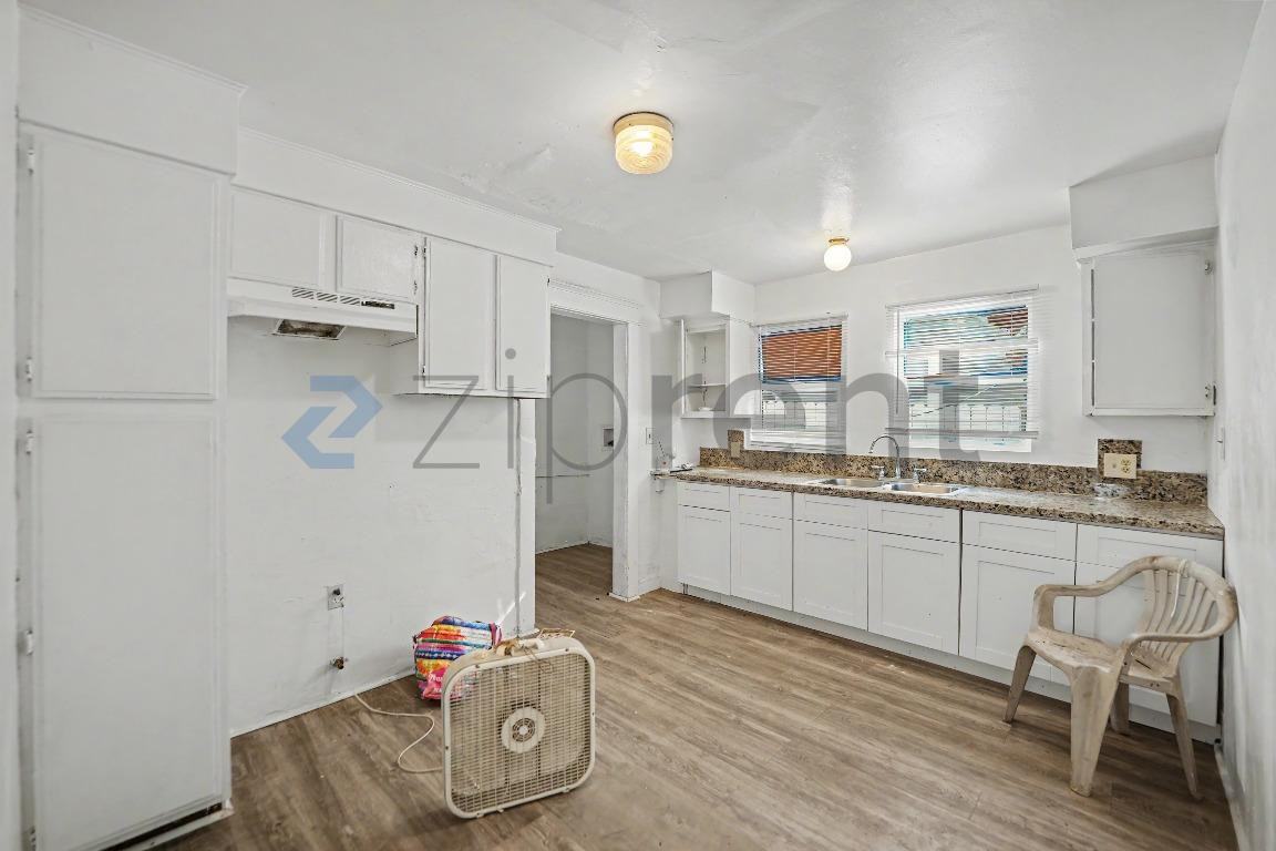 3937 Mont Clair St - Photo 5 of 15