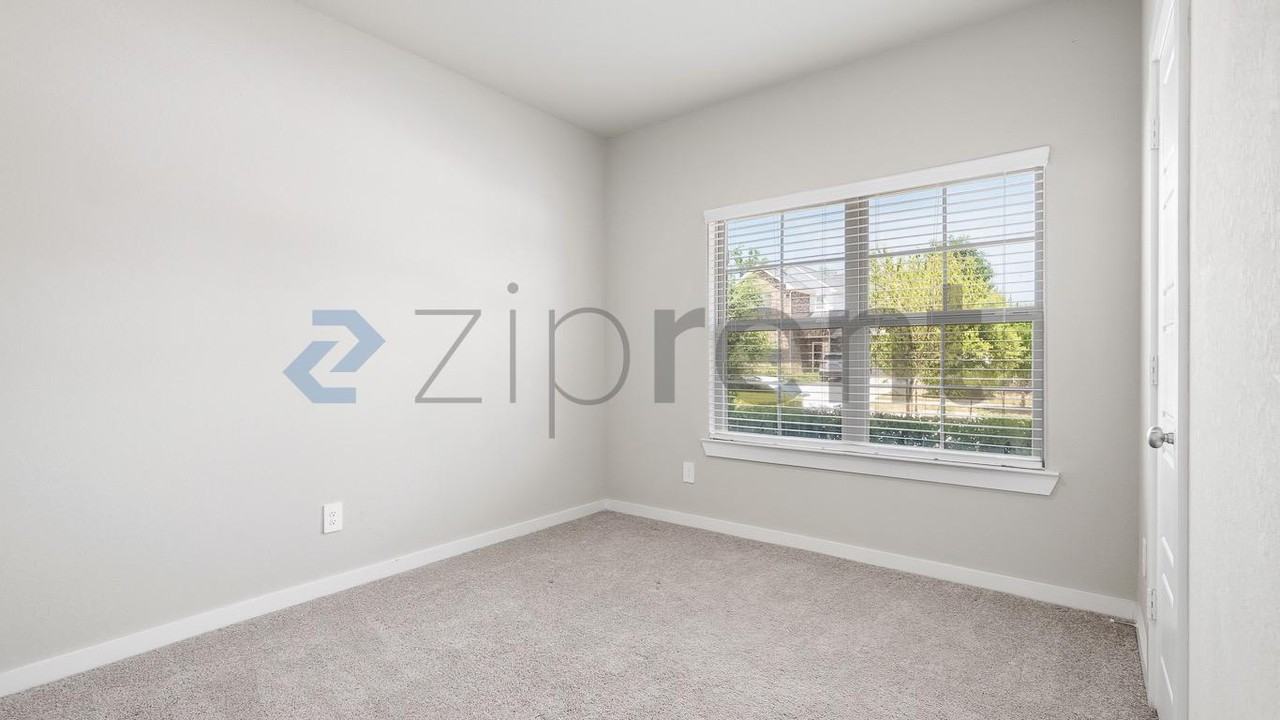 9868 N Goshawk Trl - Photo 5 of 24