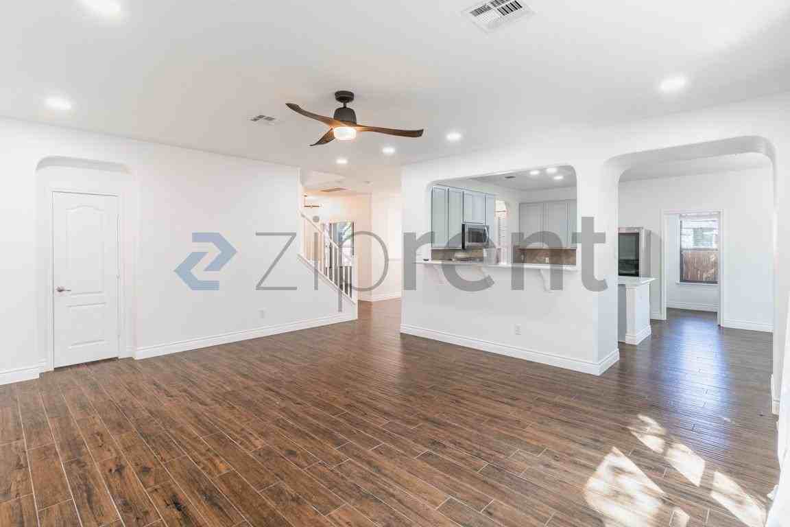 512 Clover Flat Rd - Photo 5 of 32