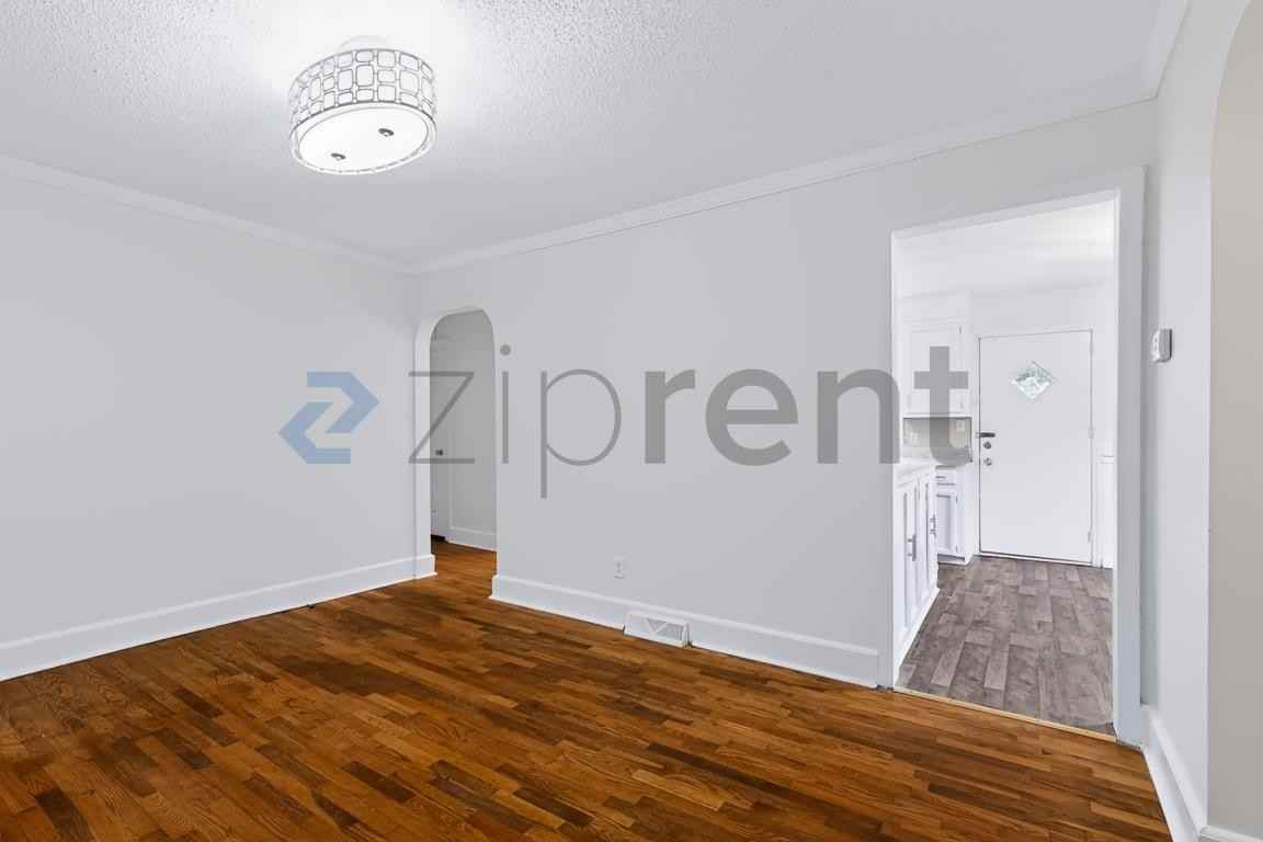 5414 Princess St - Photo 2 of 28
