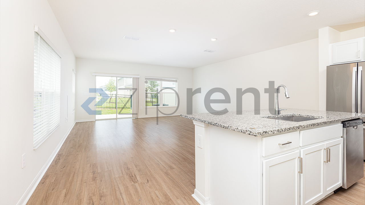 577 Stoney Point Cir - Photo 2 of 19