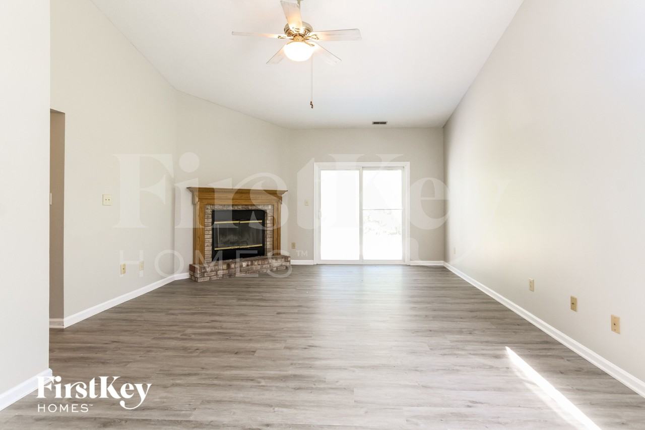 6747 Long Run Dr - Photo 2 of 15