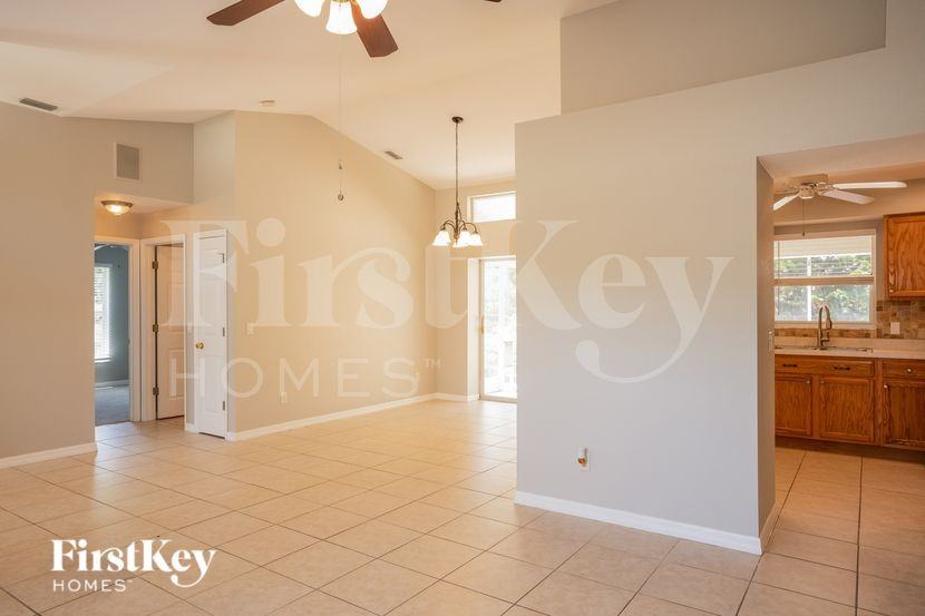2275 Vedado St - Photo 3 of 16